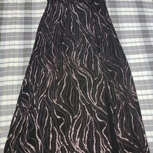 Chic Black and Pink Maxi Skirt